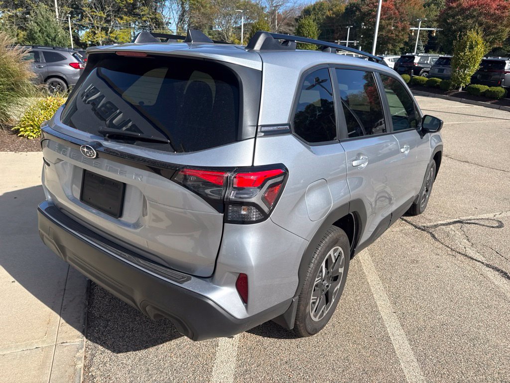 Used 2026 Subaru Forester Premium AWD/4WD image 2