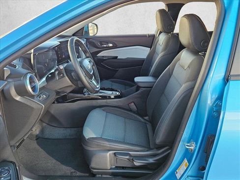 New 2026 Chevrolet Trax LT w/ Driver Confidence Package image 14