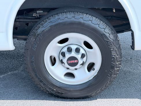 Used 2023 GMC Savana 2500 w/ Driver Convenience Package RWD image 33