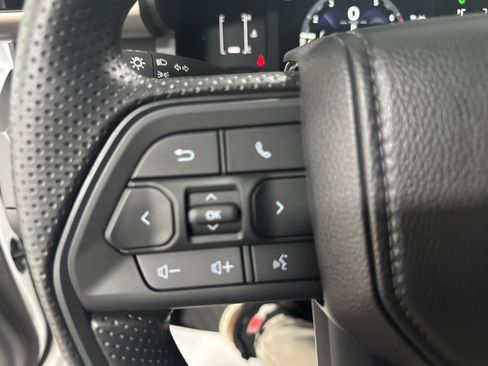 New 2025 Toyota Tacoma SR image 18