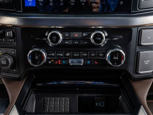 Used 2026 Ford F450 King Ranch w/ FX4 Off-Road Package image 26