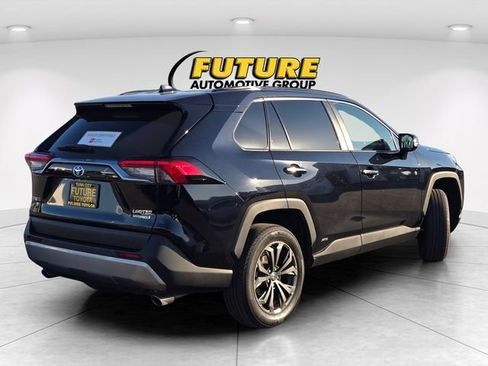 Certified 2022 Toyota RAV4 Limited AWD/4WD image 5