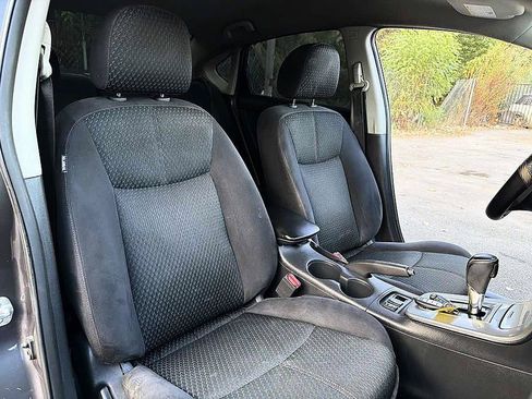 Used 2015 Nissan Sentra SR FWD image 22