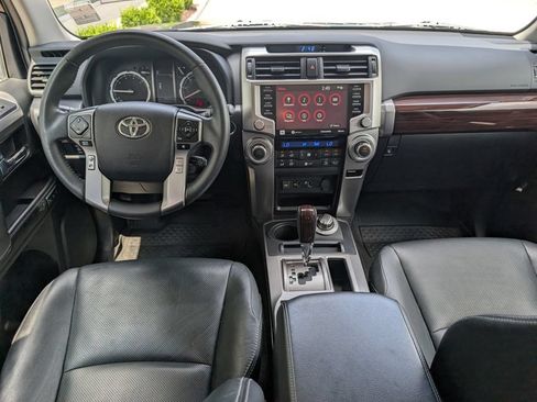 Used 2022 Toyota 4Runner Limited AWD/4WD image 11