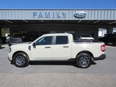 New 2025 Ford Maverick XLT w/ XLT Luxury Package image 2