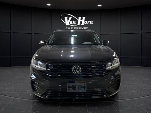 Used 2023 Volkswagen Atlas Cross Sport SEL R-Line image 12