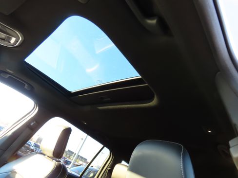 Used 2023 Jeep Grand Cherokee L Laredo image 39