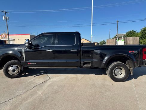 Used 2024 Ford F350 Limited w/ FX4 Off-Road Package AWD/4WD image 7