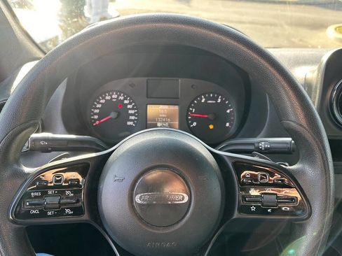 Used 2019 Freightliner Sprinter 3500 image 12