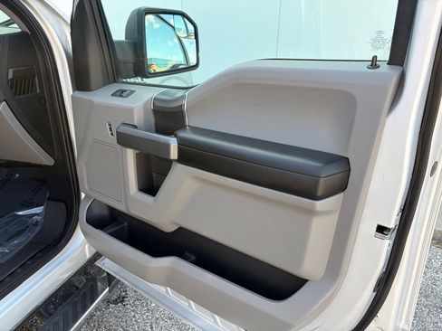 Used 2019 Ford F150 XLT w/ Equipment Group 302A Luxury AWD/4WD image 23