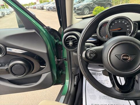 Used 2020 MINI Cooper 4-Door Hardtop FWD image 26