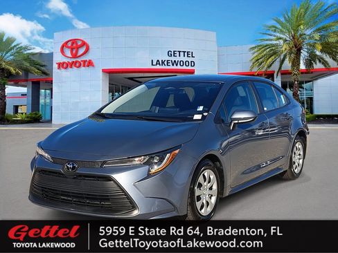 Certified 2025 Toyota Corolla LE image 1