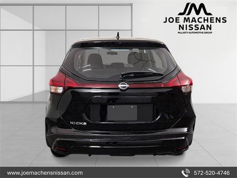 New 2025 Nissan Kicks Play S image 4