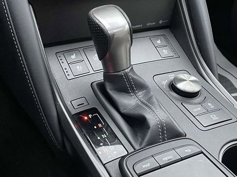 Used 2023 Lexus IS 350 F Sport w/ Navigation Package image 30