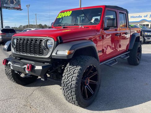 Used 2023 Jeep Gladiator Sport image 6