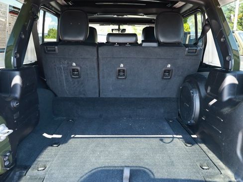 Used 2022 Jeep Wrangler Unlimited Sahara w/ Cold Weather Group AWD/4WD image 10