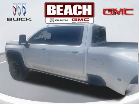 Used 2022 Chevrolet Silverado 3500 High Country AWD/4WD image 11