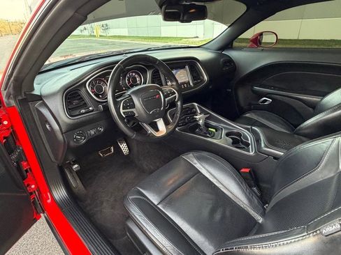 Used 2016 Dodge Challenger SXT Plus image 26