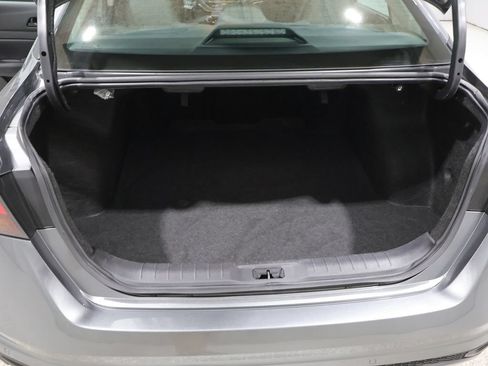 Used 2024 Nissan Altima 2.5 SV FWD image 37