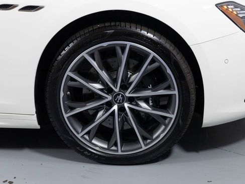 Used 2023 Maserati Ghibli Modena image 16