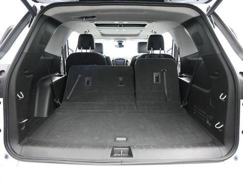 Used 2018 Chevrolet Traverse Premier w/ Driver Confidence II Package FWD image 21