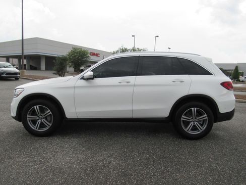 Used 2022 Mercedes-Benz GLC 300 image 4