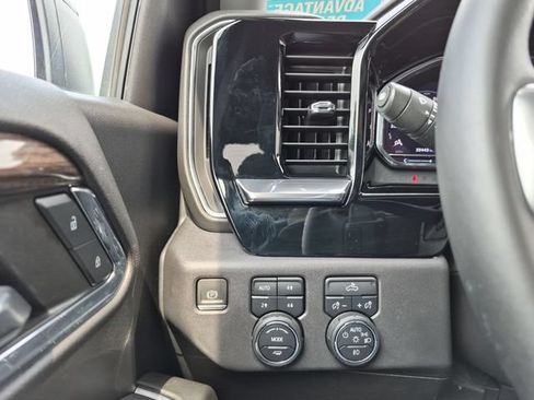 Used 2024 Chevrolet Silverado 1500 LT Trail Boss w/ Convenience Package II AWD/4WD image 20