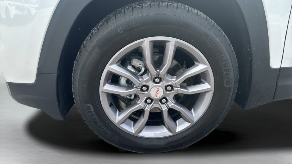 Used 2024 GMC Terrain SLT w/ Tech Package FWD image 39