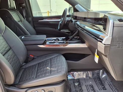 New 2026 Cadillac Escalade Platinum Sport AWD/4WD image 9