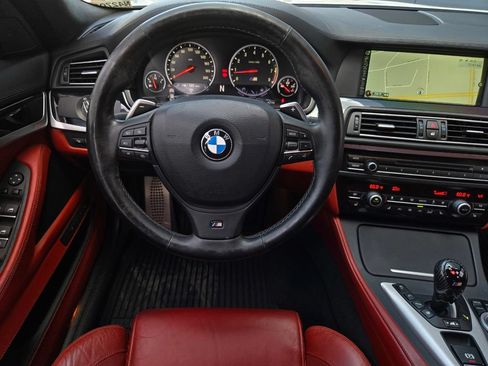 Used 2013 BMW M5 RWD image 16