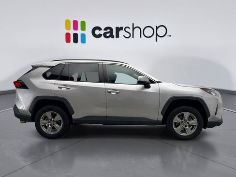 Used 2022 Toyota RAV4 LE image 6