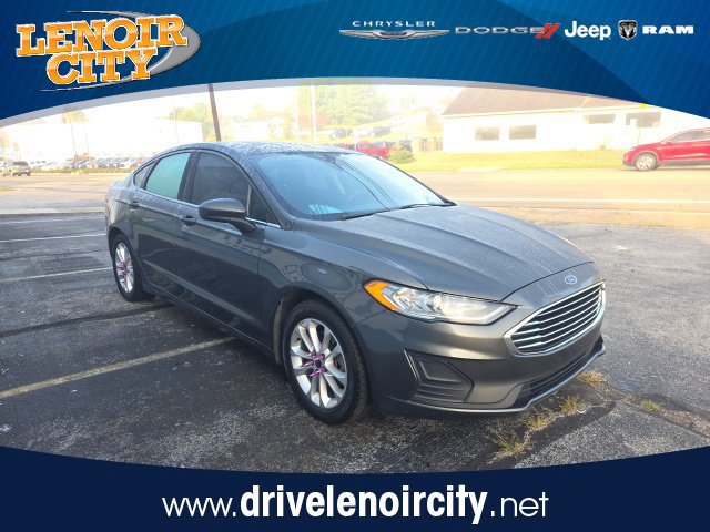 Used 2019 Ford Fusion SE FWD image 1