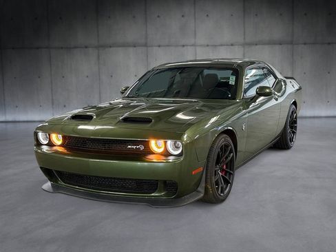 Used 2023 Dodge Challenger SRT Hellcat w/ Driver Convenience Group RWD image 1