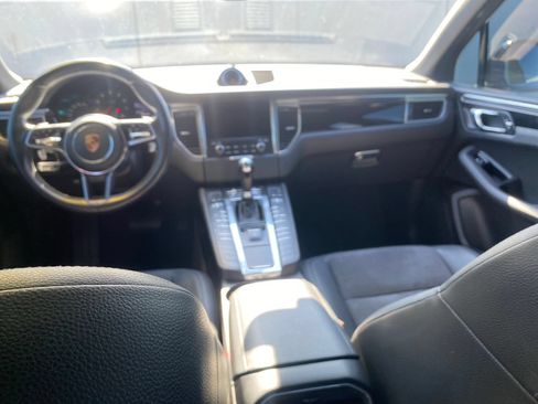 Used 2018 Porsche Macan AWD/4WD image 13