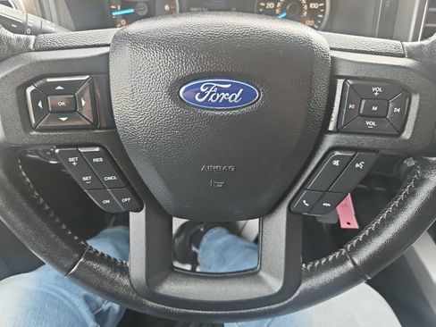 Used 2018 Ford F150 XLT w/ Equipment Group 302A Luxury AWD/4WD image 35