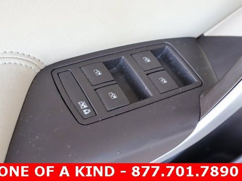 Used 2013 Buick Regal Premium image 11