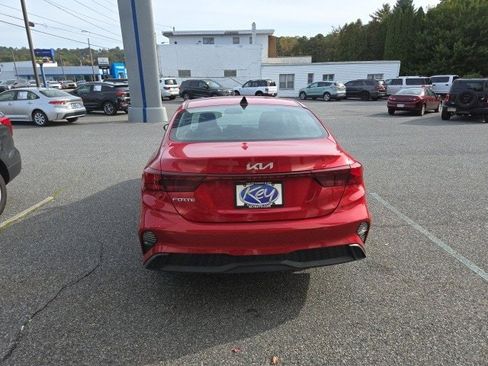Used 2023 Kia Forte LXS image 4