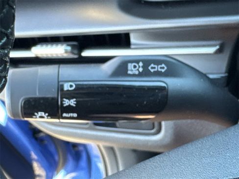 Certified 2026 Kia Sportage EX w/ EX Panorama Roof Package image 43