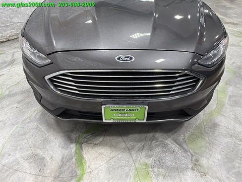 Used 2020 Ford Fusion SE FWD image 18