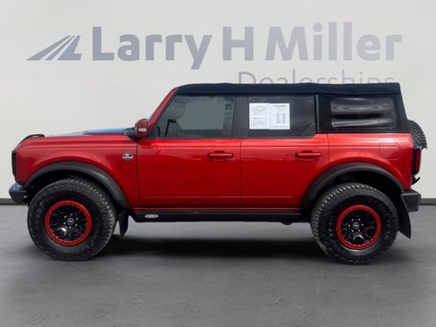 Used 2022 Ford Bronco Outer Banks w/ Sasquatch Package AWD/4WD image 2