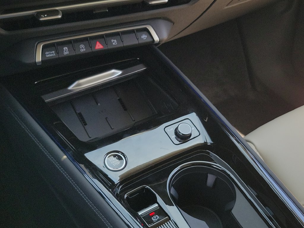 New 2026 Audi Q3 quattro 2.0T AWD/4WD image 14