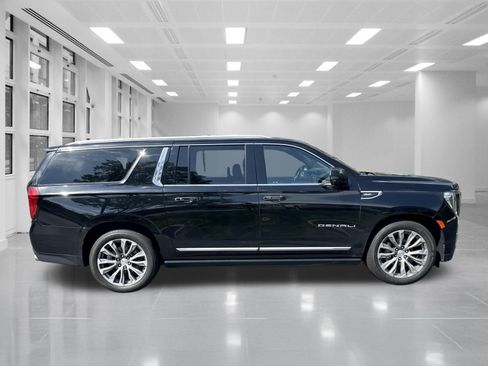 Used 2021 GMC Yukon XL Denali w/ Denali Ultimate Package RWD image 4