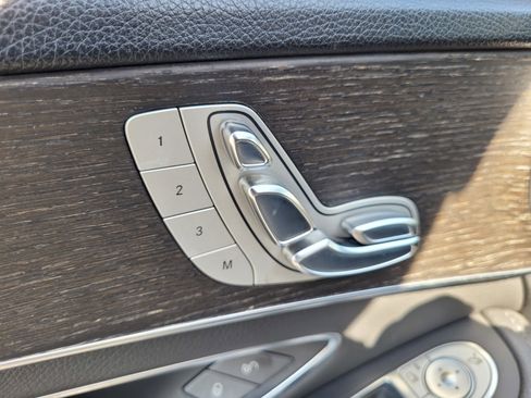 Used 2019 Mercedes-Benz C 300 Sedan image 11