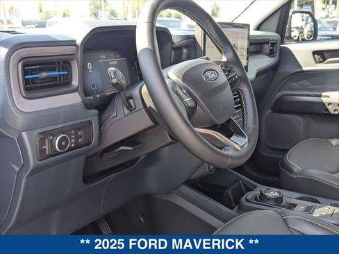 Certified 2025 Ford Maverick Lobo AWD/4WD image 12