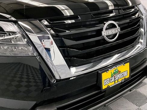 Used 2024 Nissan Pathfinder S image 28