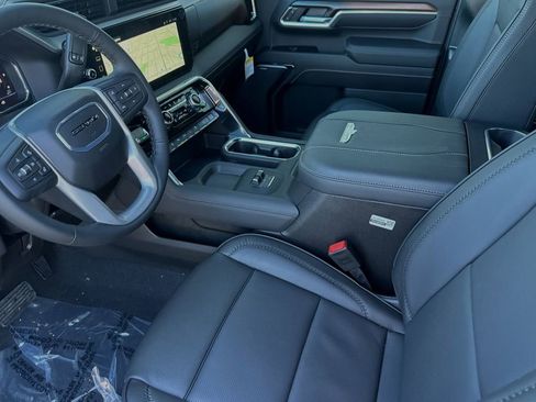 Used 2025 GMC Sierra 2500 Denali w/ Max Trailering Package image 8