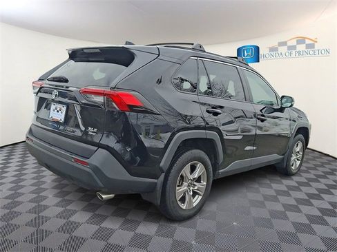 Used 2023 Toyota RAV4 XLE w/ Convenience Package image 6