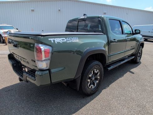 Used 2021 Toyota Tacoma TRD Off-Road w/ TRD Premium Off Road Package AWD/4WD image 7