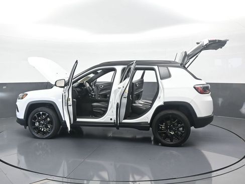 Used 2023 Jeep Compass Altitude image 72