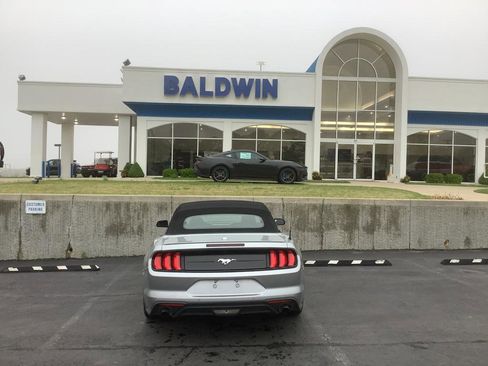 Used 2023 Ford Mustang Premium image 6